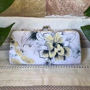 Floral Artistic Hard-Bodied Rectangular Women’s Kiss-Lock Daytime/Evening Clutch